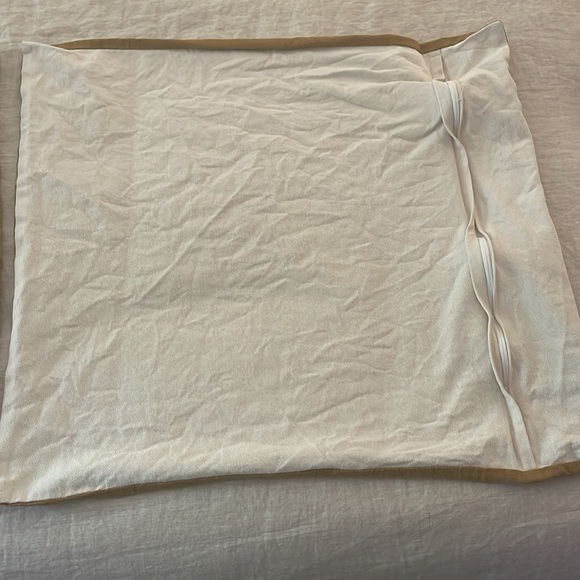 Set of 2 Coterie Brooklyn Pillow covers - Picture 7 of 8